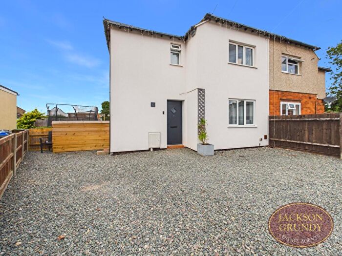 4 Bedroom Semi-Detached House For Sale In Nelson Avenue, Woodford Halse, NN11