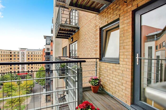 2 Bedroom Flat For Sale In The Bar, Newcastle Upon Tyne, Tyne And Wear, NE1