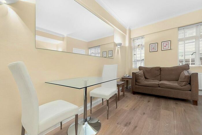Studio To Rent In Sloane Avenue, Sloane Square, London, SW3