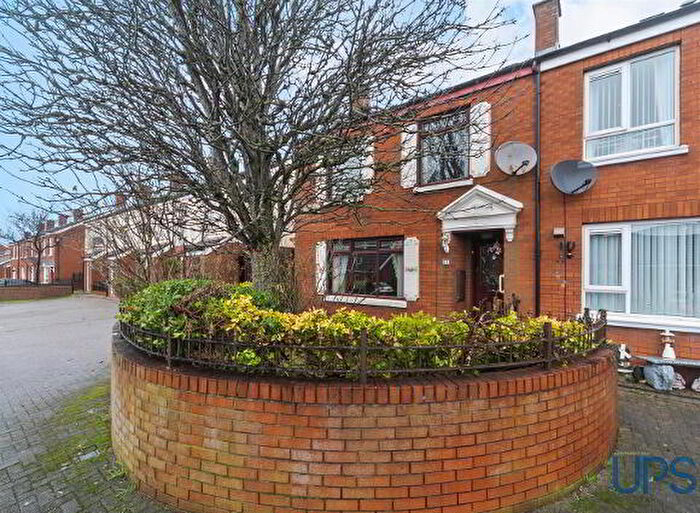 3 Bedroom End Of Terrace House For Sale In Hillview Court, Belfast, BT14