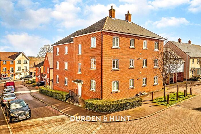 2 Bedroom Apartment For Sale In Abbess Terrace, Loughton, IG10