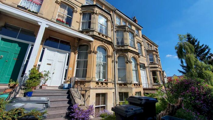 2 Bedroom Apartment To Rent In Royal Park, Clifton, Bristol, BS8