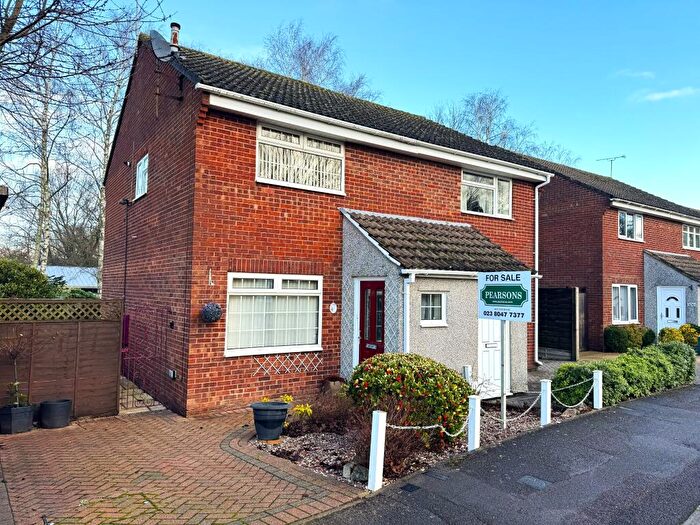 2 Bedroom Semi Detached House For Sale In Monarch Way, West End, Southampton, SO30