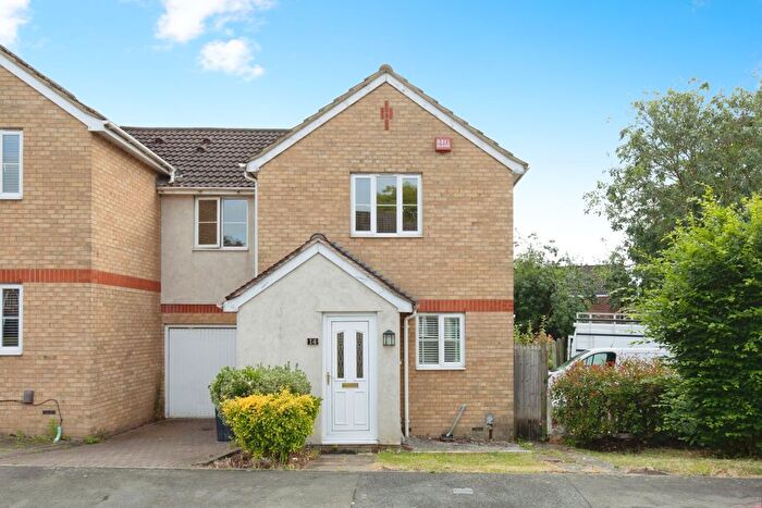 3 Bedroom Property To Rent In Westfield Park Drive, Woodford Green, IG8