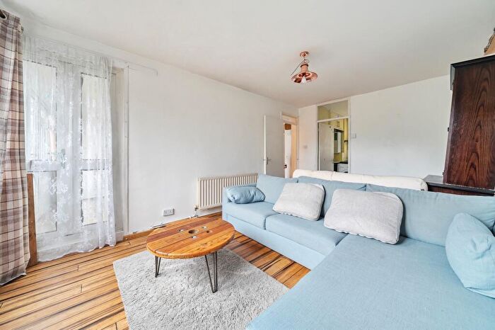 1 Bedroom Flat To Rent In Rainsborough Avenue London, SE8