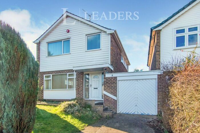 3 Bedroom Detached House To Rent In Richborough Place, Wollaton, Nottingham, NG8