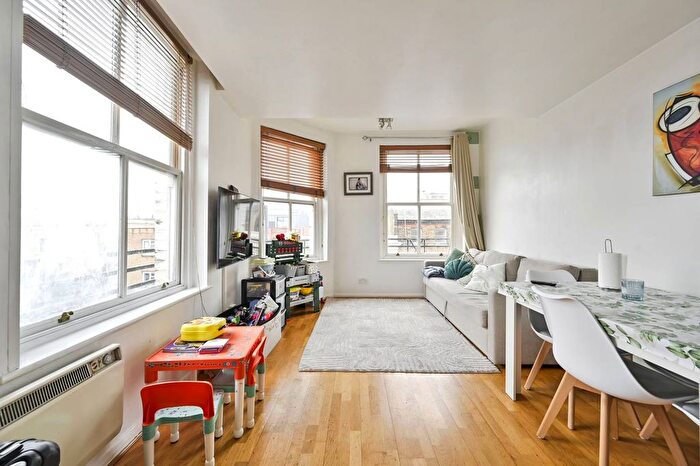 1 Bedroom Flat To Rent In North End Road, Fulham Broadway, London, SW6