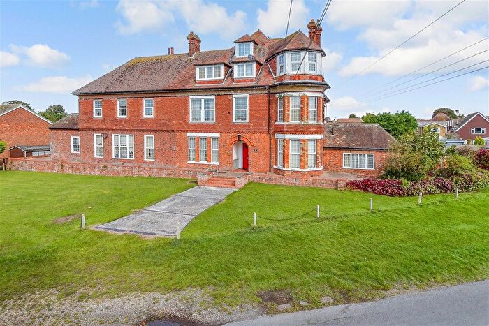 2 Bedroom Flat For Sale In Madeira Road, Littlestone, New Romney, Kent, TN28