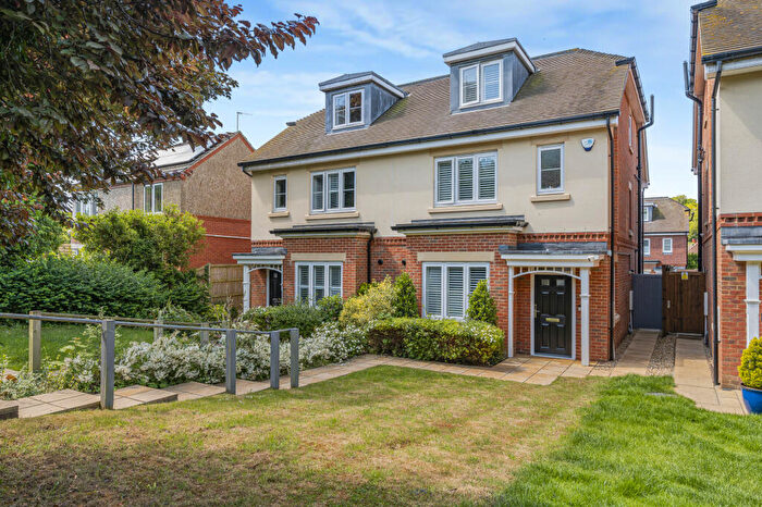 4 Bedroom Semi-Detached House For Sale In Beacon Close, Rottingdean, Brighton, East Sussex, BN2