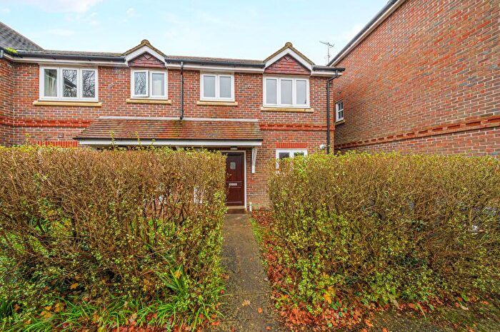 3 Bedroom Terraced House To Rent In Reris Grange Close, Milford, GU8