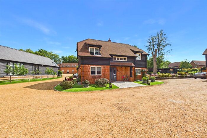 4 Bedroom Detached House For Sale In Doric Avenue, Chineham, Basingstoke, Hampshire, RG24
