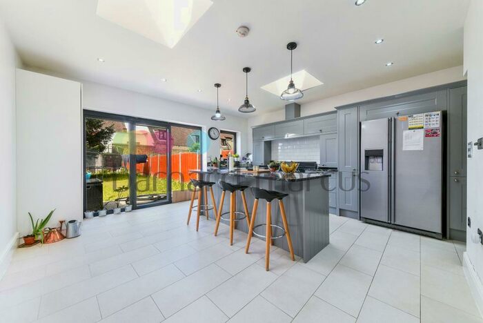 3 Bedroom House To Rent In Wiltshire Road, Thornton Heath, CR7