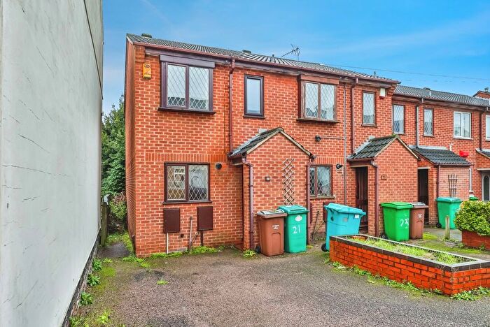 2 Bedroom End Terrace House For Sale In City Road, Nottingham, Nottinghamshire, NG9
