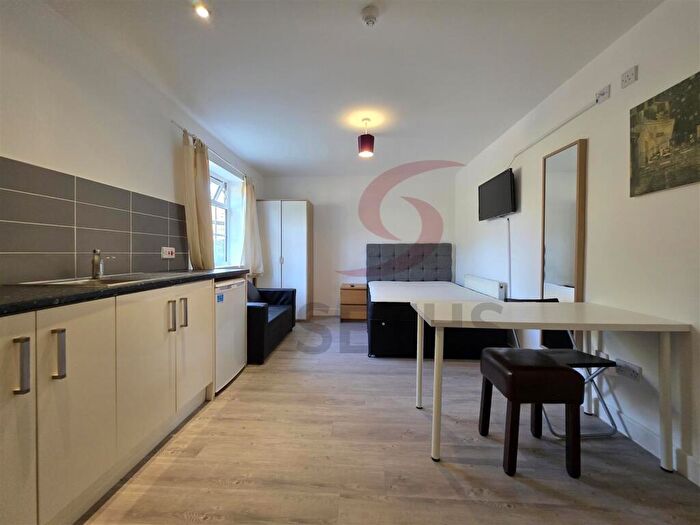 Studio To Rent In Sandpits Lane, Keresley, Coventry, CV6