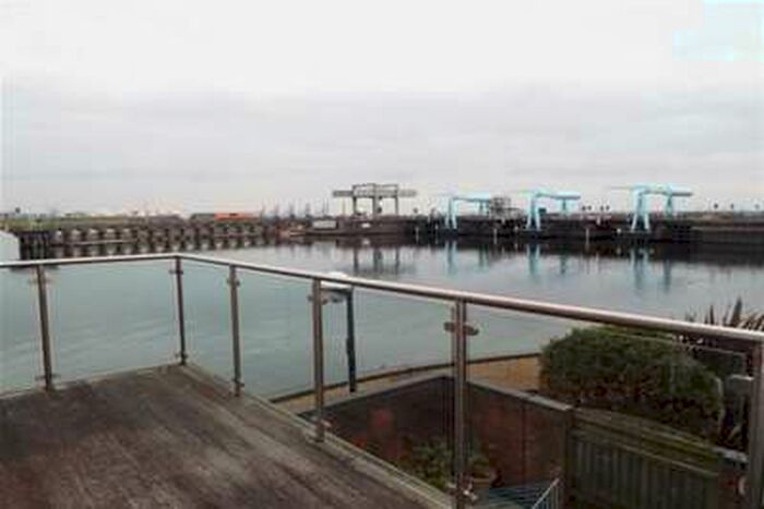 4 Bedroom House To Rent In Plas Taliesin, Penarth Marina, CF64