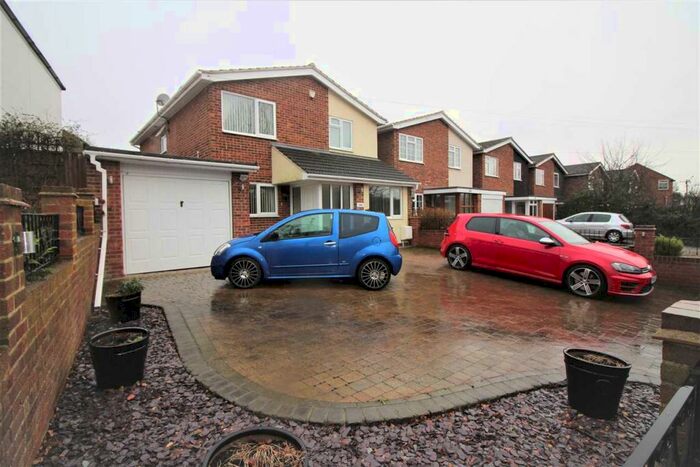 4 Bedroom Detached House To Rent In Extended Four Bed Detached, CM1