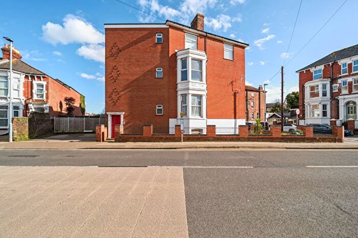 3 Bedroom Flat For Sale In Waveley Court, Waverley Grove, Southsea, Hampshire, PO4