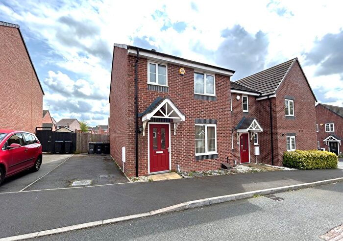 3 Bedroom Semi Detached House To Rent In Deer Park Drive, Birmingham, West Midlands, B42