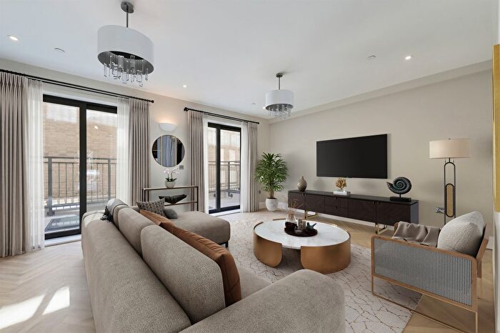 4 Bedroom Property For Sale In The Grove, Shepherds Bush, London, W6