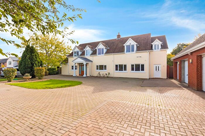 4 Bedroom Detached House For Sale In Hingham, NR9