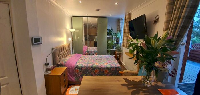 1 Bedroom Flat To Rent In Windsor Crescent, Wembley, Park, HA9