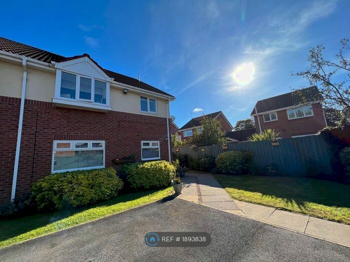 2 Bedroom Flat To Rent In Chaucer Close, Gateshead, NE8