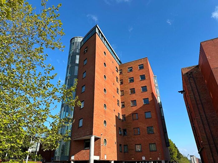2 Bedroom Apartment For Sale In City Wharf, Atlantic Wharf, Cardiff Bay, CF10