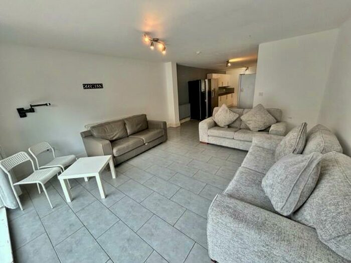 1 Bedroom House Of Multiple Occupation To Rent In Glynrhondda Street, Cardiff(City), CF24