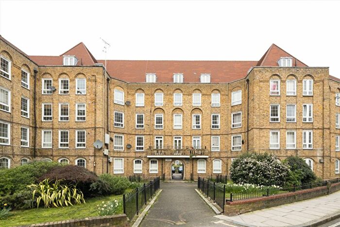2 Bedroom Flat To Rent In Watts Street, Wapping, E1W