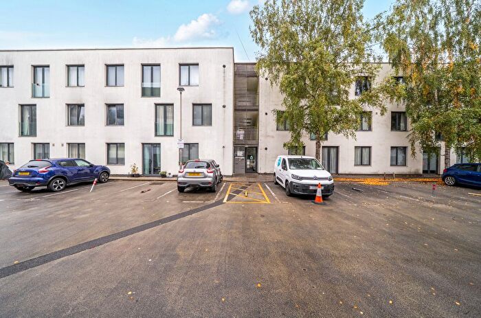 1 Bedroom Flat For Sale In Greensted Court, Godstone Road, Whyteleafe, CR3