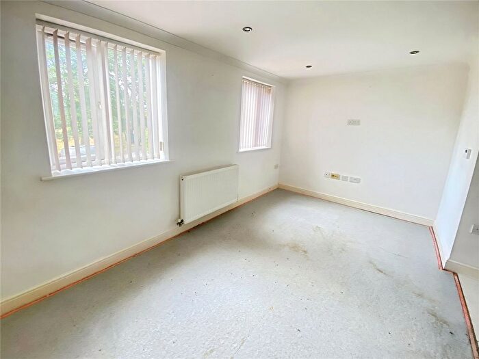 1 Bedroom Flat To Rent In Camp Hill Road, Nuneaton, Warwickshire, CV10
