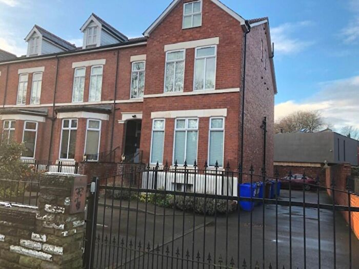 2 Bedroom Apartment To Rent In St Johns Corner, M21