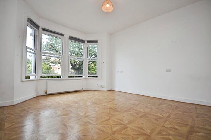Flat To Rent In Station Road Sidcup, DA15