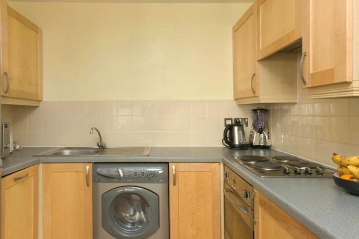 1 Bedroom Flat To Rent In Theatre Building, Paton Close, Bow, London, E3