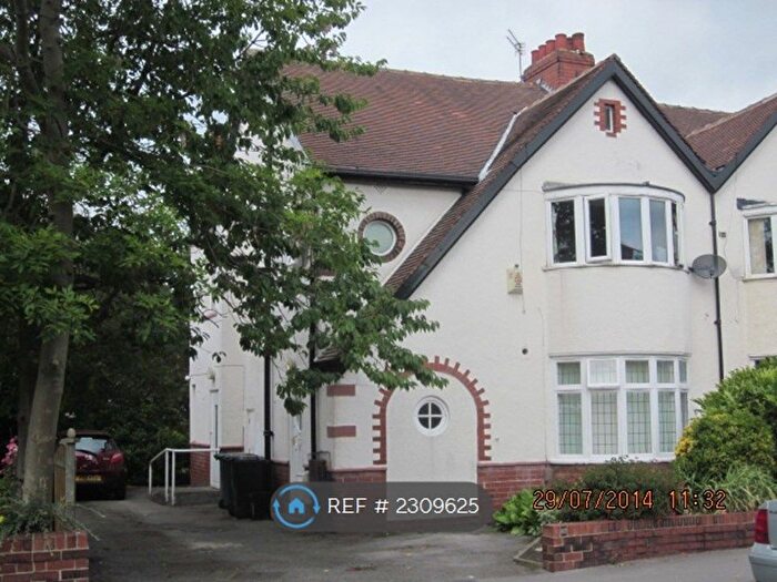 2 Bedroom Flat To Rent In Moor Grange View, Leeds, LS16