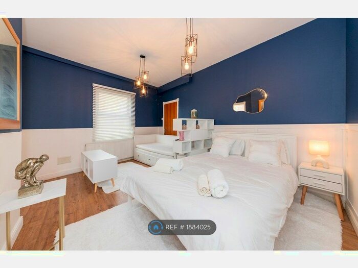 1 Bedroom Flat To Rent In Goosbrok Road, Reading, RG4