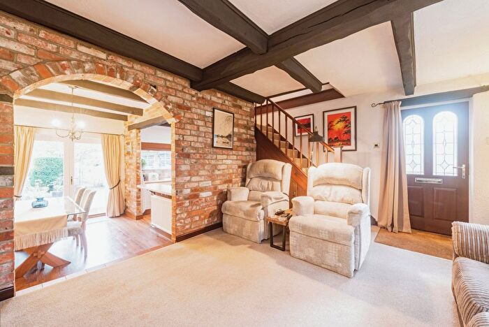 2 Bedroom Cottage For Sale In Church Lane, Thatcham, RG19