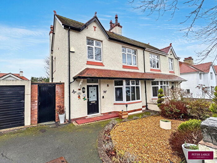 3 Bedroom Semi-Detached House For Sale In Plas Uchaf Avenue, Prestatyn, Denbighshire, LL19
