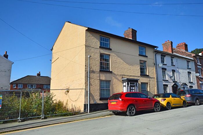 6 Bedroom Terraced House For Sale In Crescent Street, Newtown, Powys, SY16