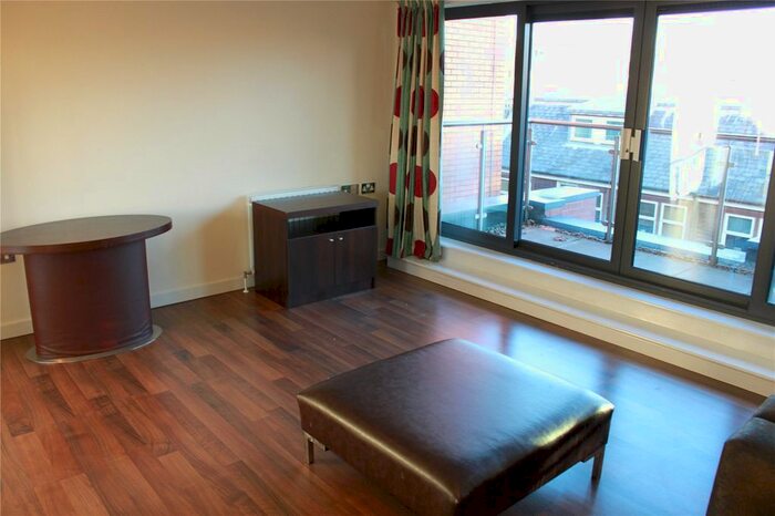 2 Bedroom Flat To Rent In Victoria Street, Sheffield, Uk, S3