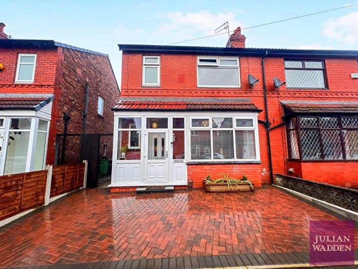 3 Bedroom Semi Detached House For Sale In Woodstock Avenue, South Reddish, SK5