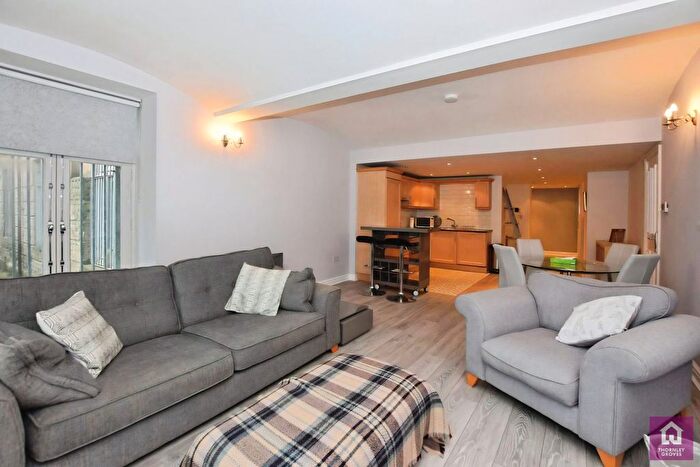 1 Bedroom Flat To Rent In The Royal, Wilton Place, Salford, Manchester, M3