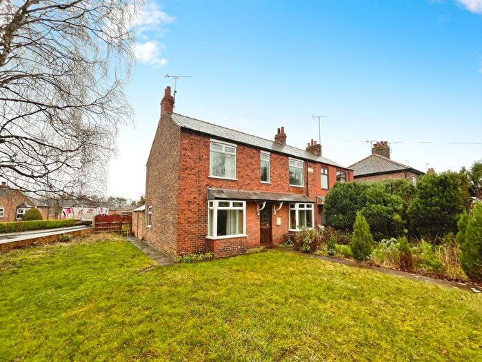 3 Bedroom Semi-Detached House For Sale In Wansford Road, Driffield, YO25