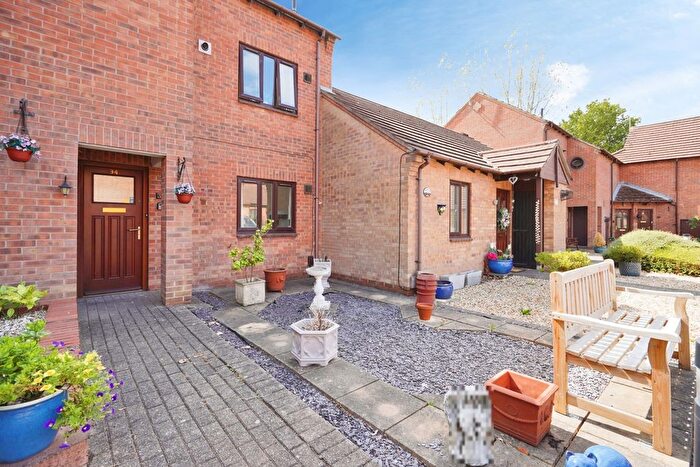 2 Bedroom Flat For Sale In Western Close, Ashby-De-La-Zouch, Leicestershire, LE65