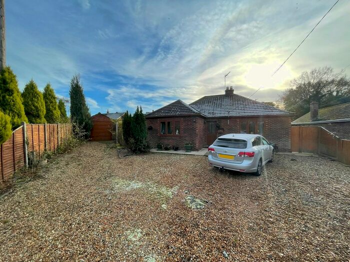 3 Bedroom Detached Bungalow For Sale In Hillside Close, Middleton, King's Lynn PE32