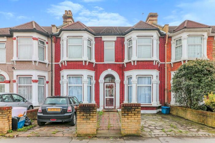 2 Bedroom Apartment To Rent In Albert Road, Ilford, IG1