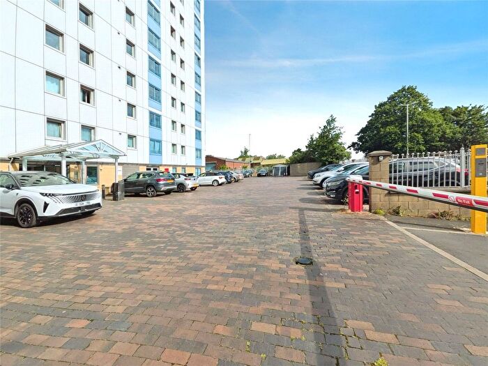 2 Bedroom Flat To Rent In The Pinnacle, Gomer Street, Willenhall, West Midlands, WV13