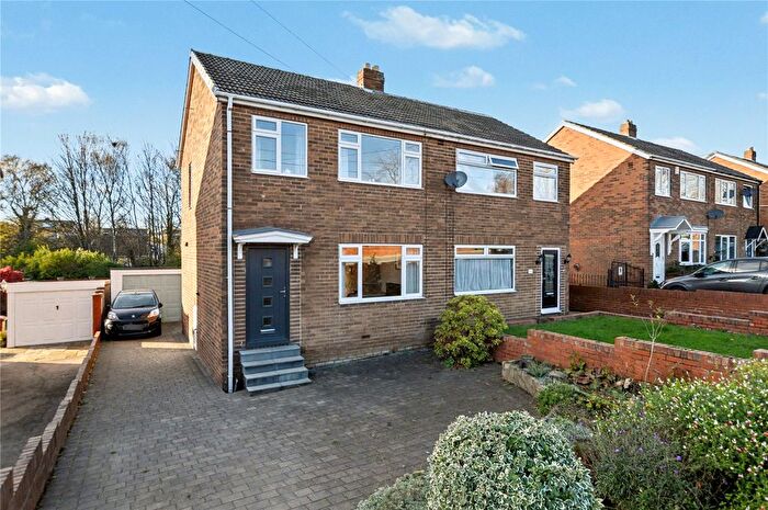 3 Bedroom Semi Detached House For Sale In Styebank Lane, Rothwell, Leeds, West Yorkshire, LS26