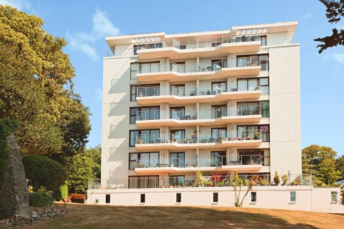 2 Bedroom Flat For Sale In Lower Warberry Road, Torquay, TQ1