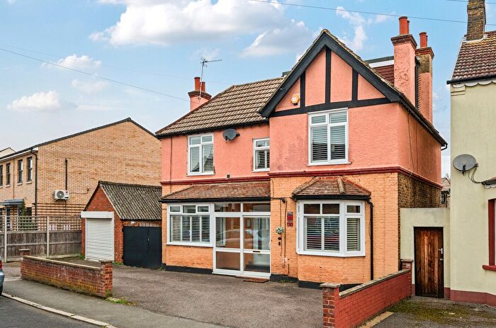 4 Bedroom Detached House For Sale In Wood Street, Mitcham, CR4